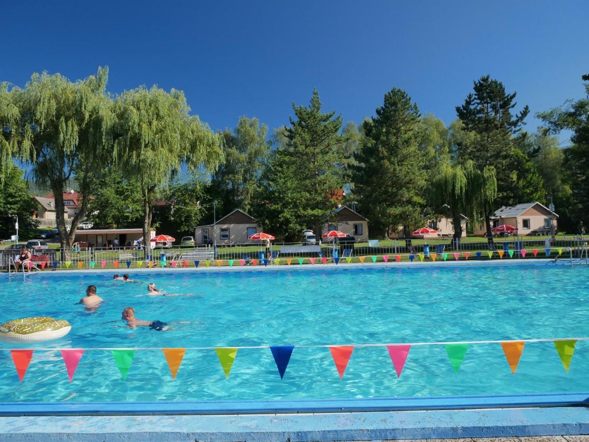 Camping Roznov Rožnov pod Radhoštěm Extérieur photo