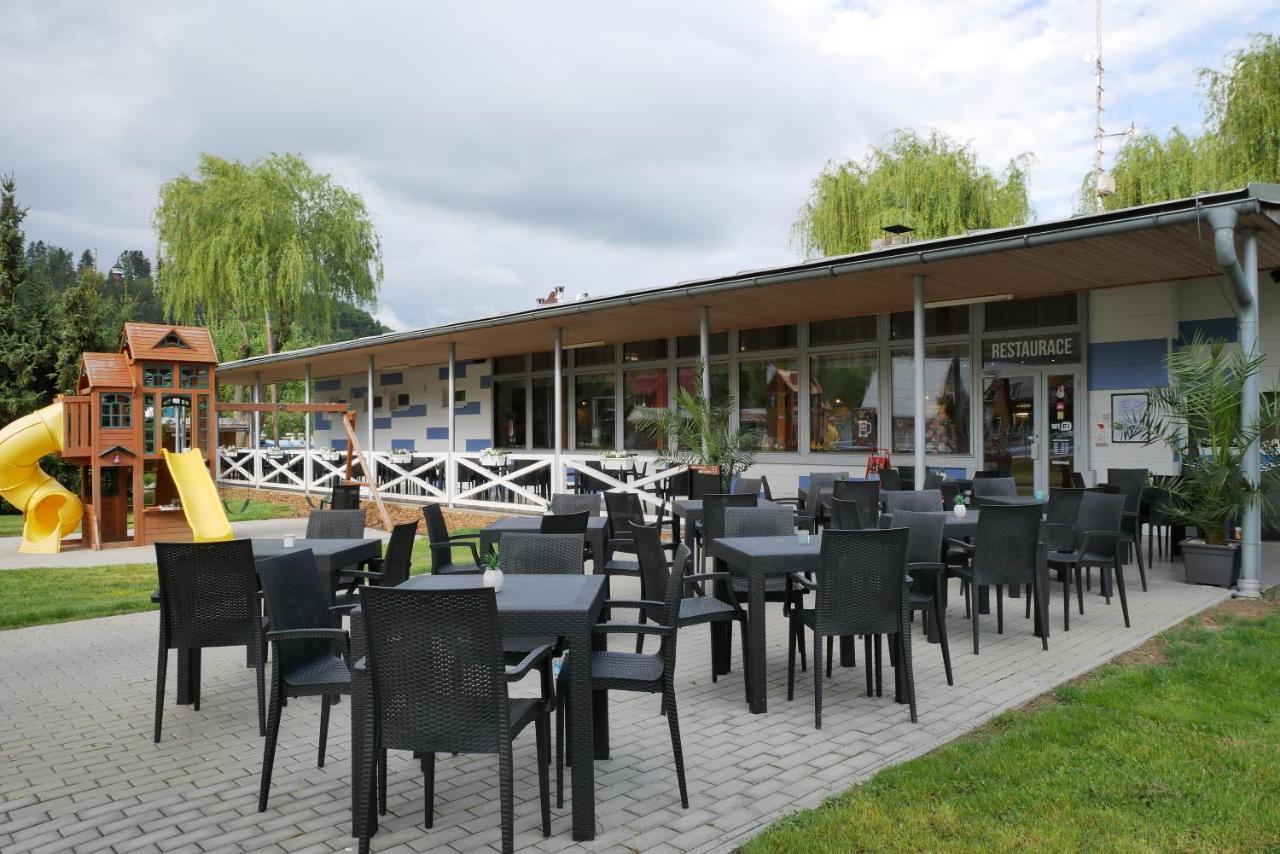 Camping Roznov Rožnov pod Radhoštěm Extérieur photo