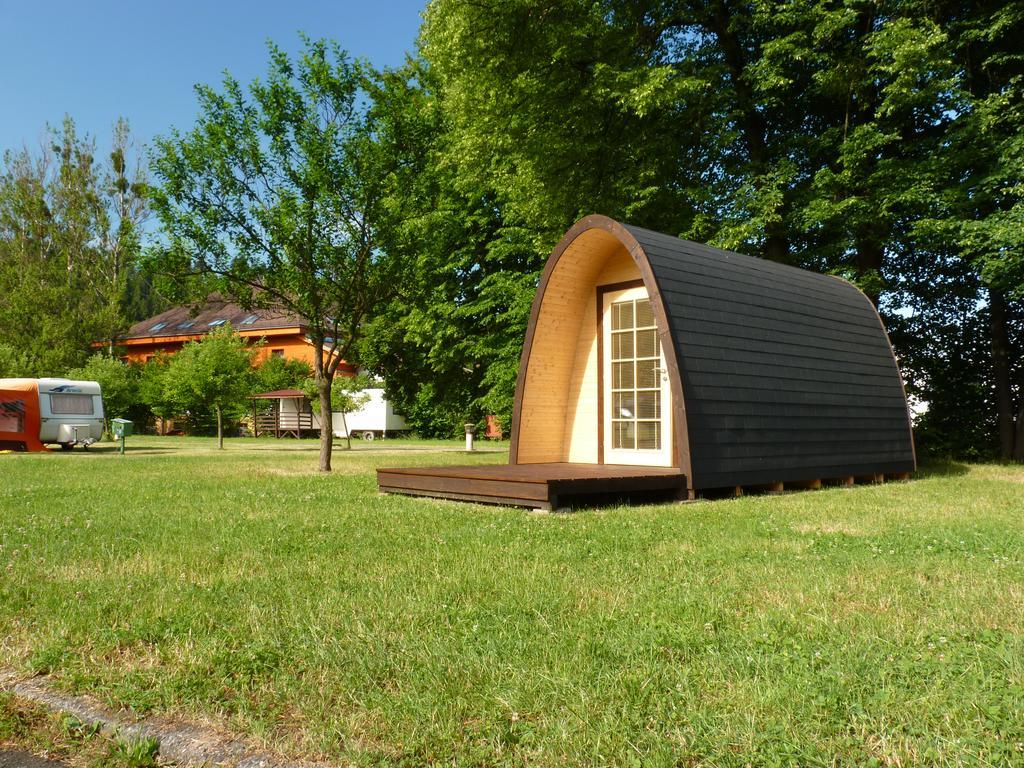 Camping Roznov Rožnov pod Radhoštěm Extérieur photo